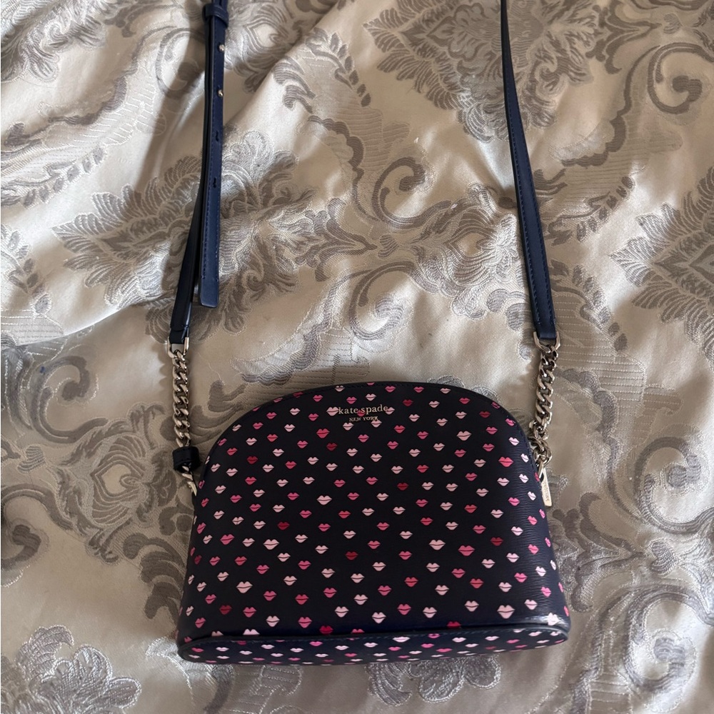 Authentic Kate spade crossbody never worn